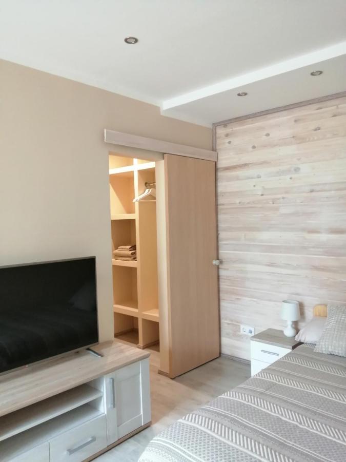 Apartamenti Miera Osta Liepāja Kültér fotó